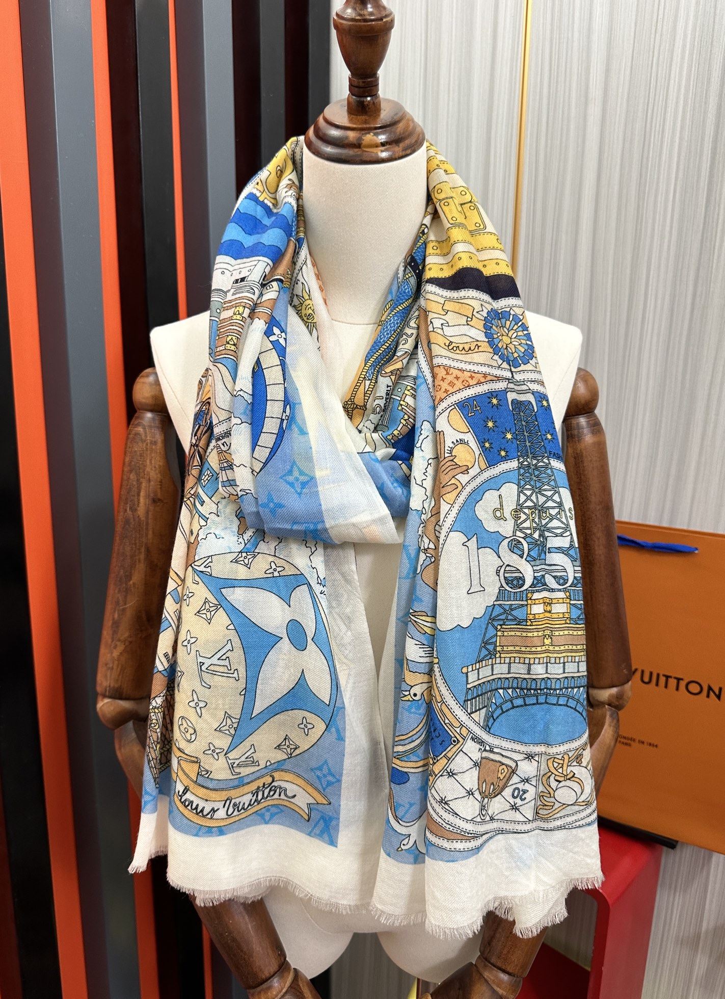 Louis Vuitton Scarf